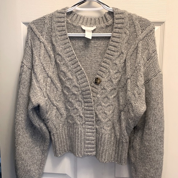 H&M Knit Grey Cardigan - Picture 1 of 8